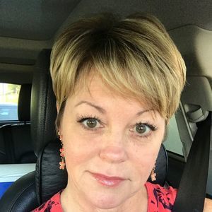 Meet your Posher, Renay dillon